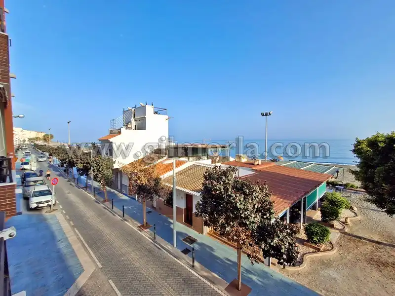 Vista exterior de Piso de alquiler en Vélez-Málaga con Terraza y Amueblado