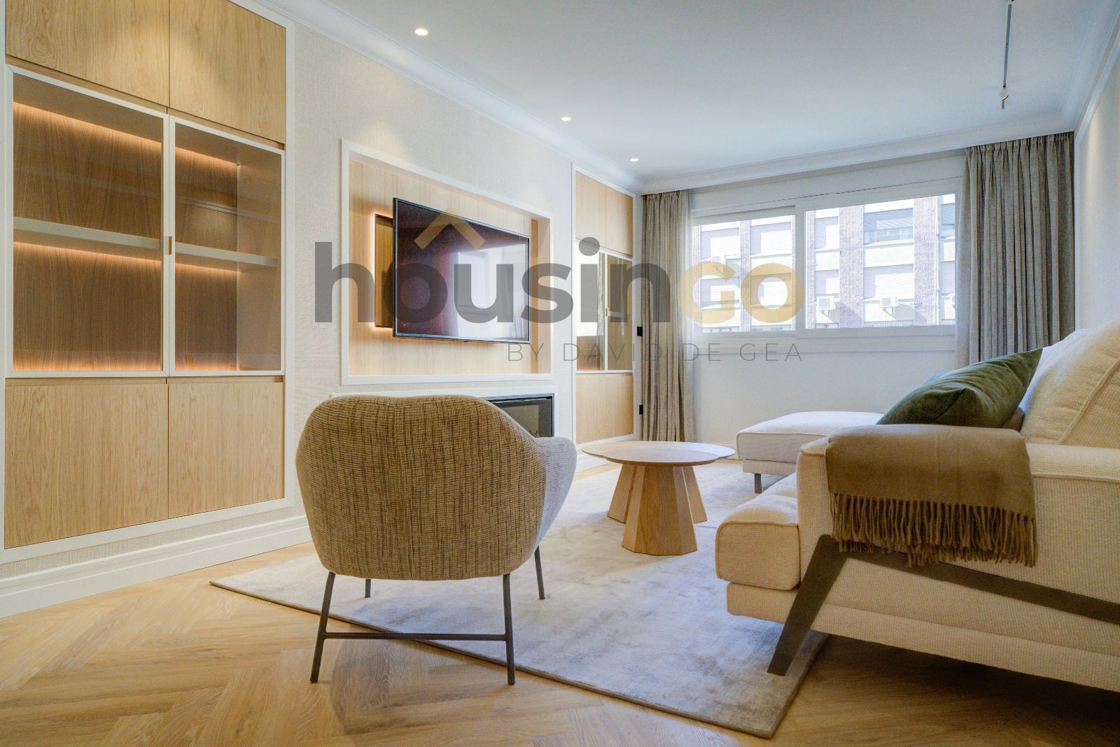 Living room of Flat for sale in  Madrid Capital  with Air Conditioner, Heating and Parquet flooring