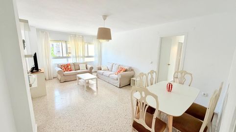 Tu próximo hogar en el corazón de Málaga! Amplio piso todo exterior en Avenida de la Aurora