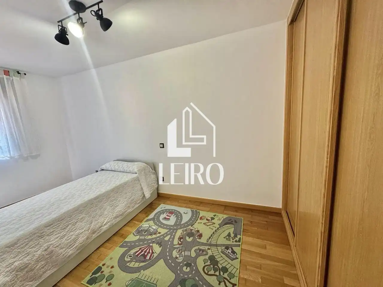 Habitación de Apartamento en venta en Vilagarcía de Arousa con Calefacción, Terraza y Trastero