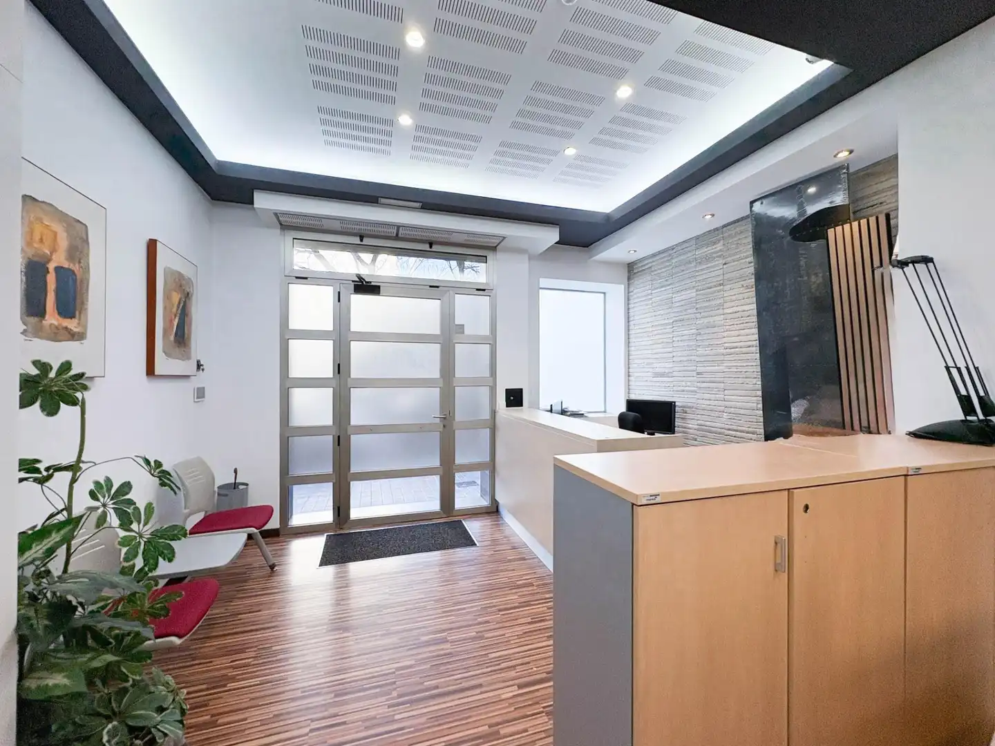 Local de alquiler en  Valencia Capital con Aire acondicionado y Amueblado