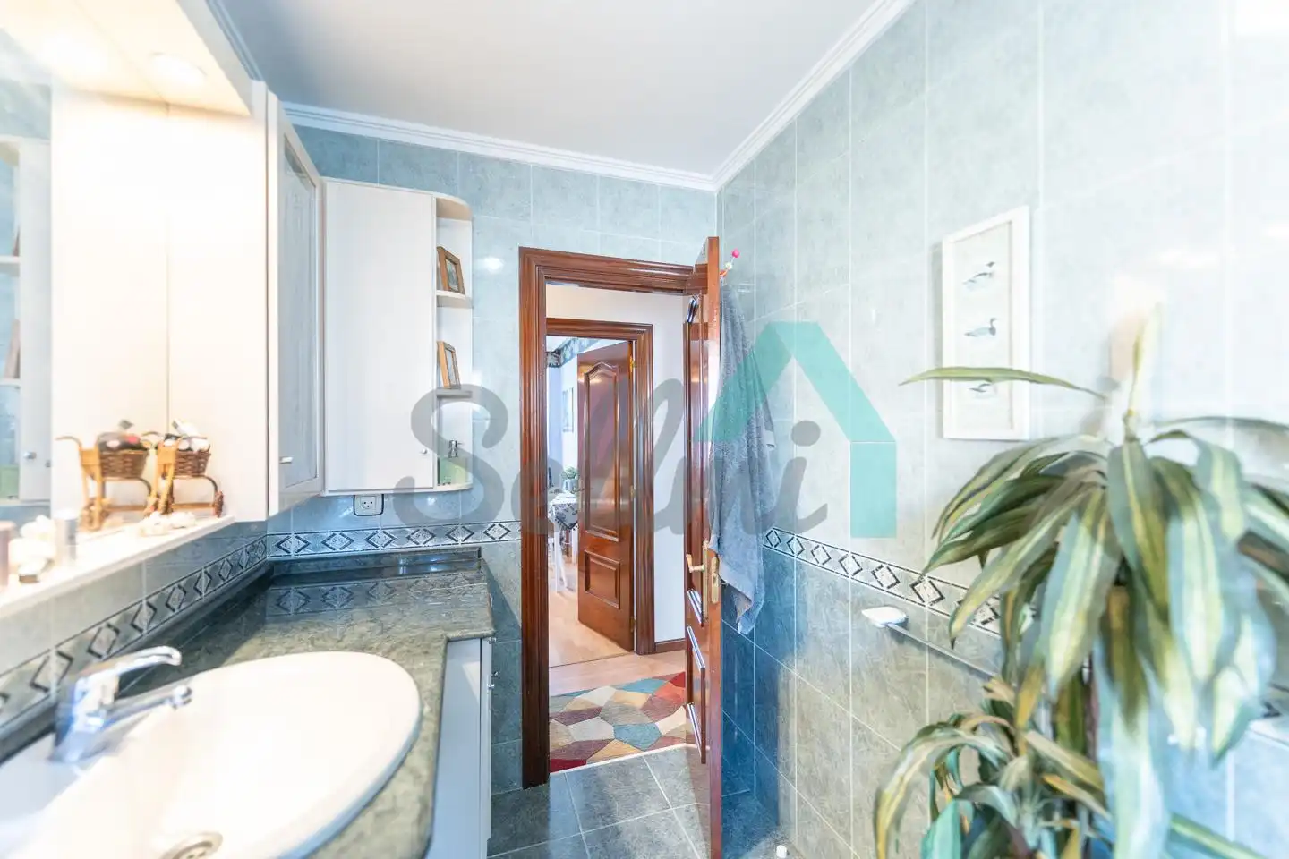Bathroom of Flat for rent in Gijón   with Heating, Furnished and Internet