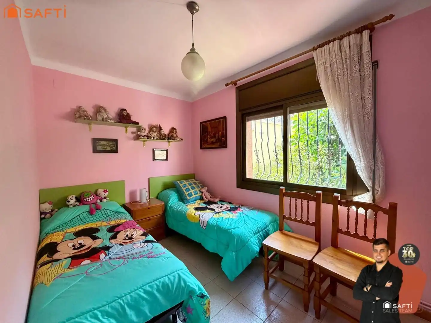 Habitación de Casa o chalet en venta en Pineda de Mar con Terraza y Balcón