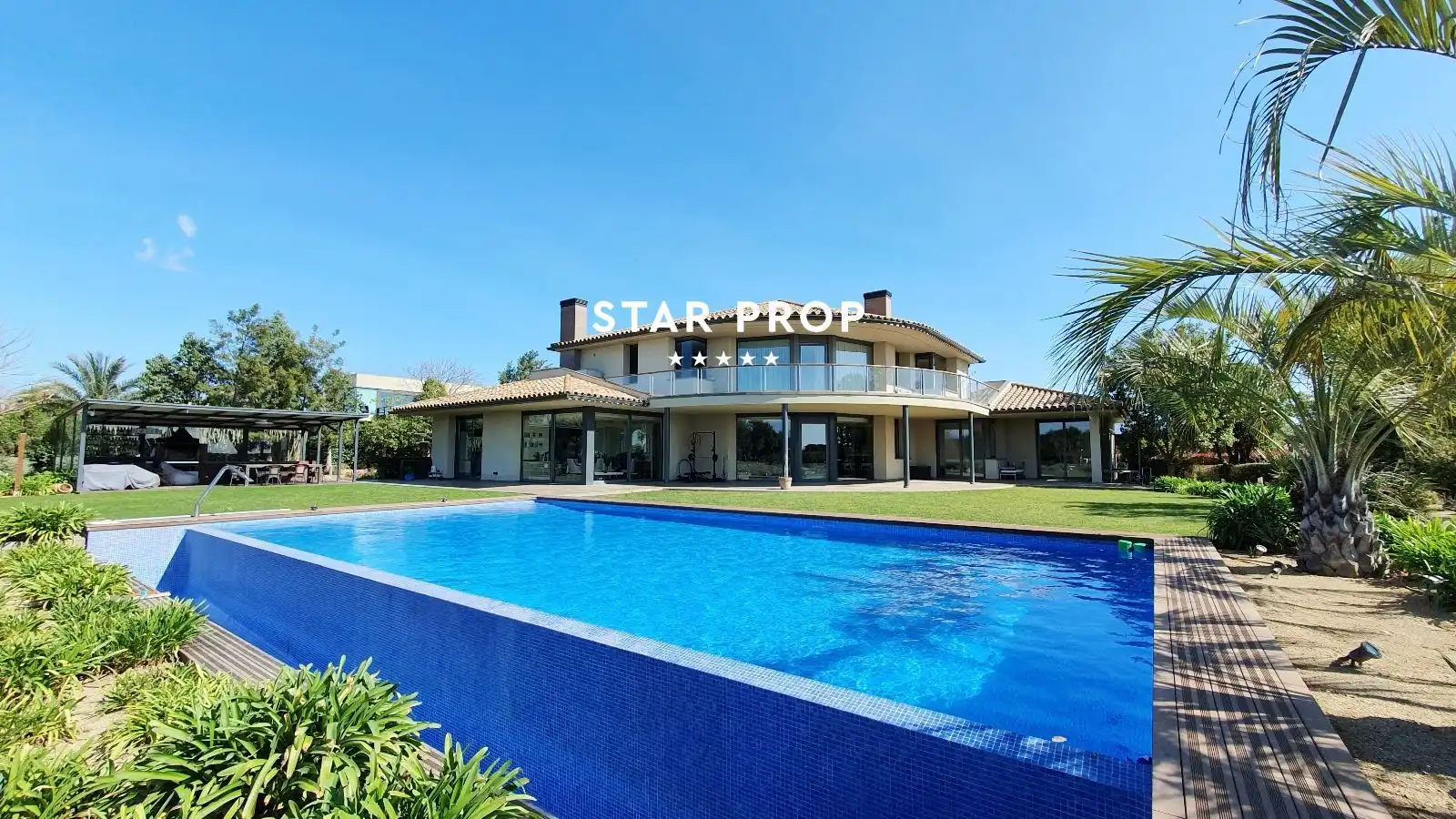 House with pool for sale in Peralada