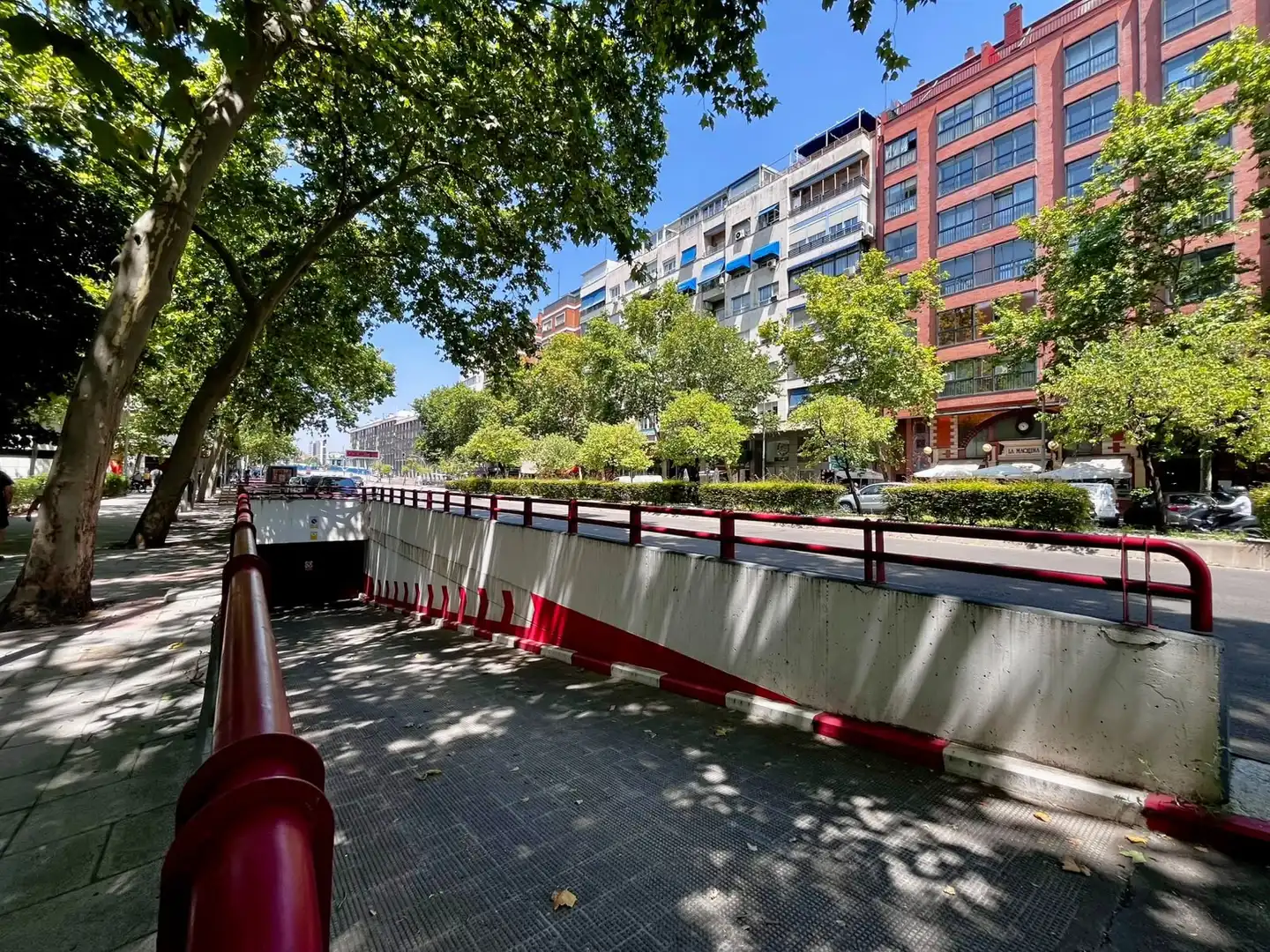 Vista exterior de Garaje en venta en Madrid