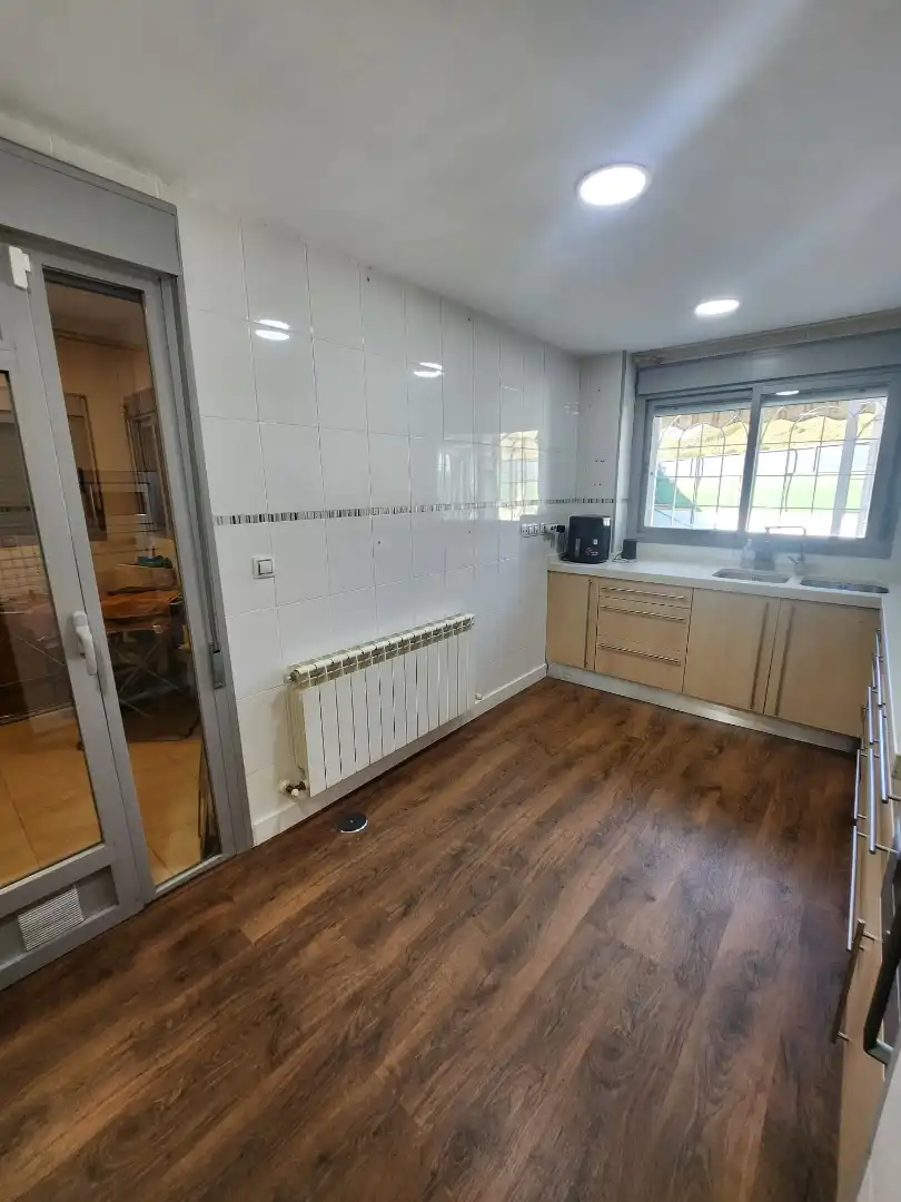 Cocina de Casa o chalet en venta en Villalbilla con Aire acondicionado, Calefacción y Jardín privado