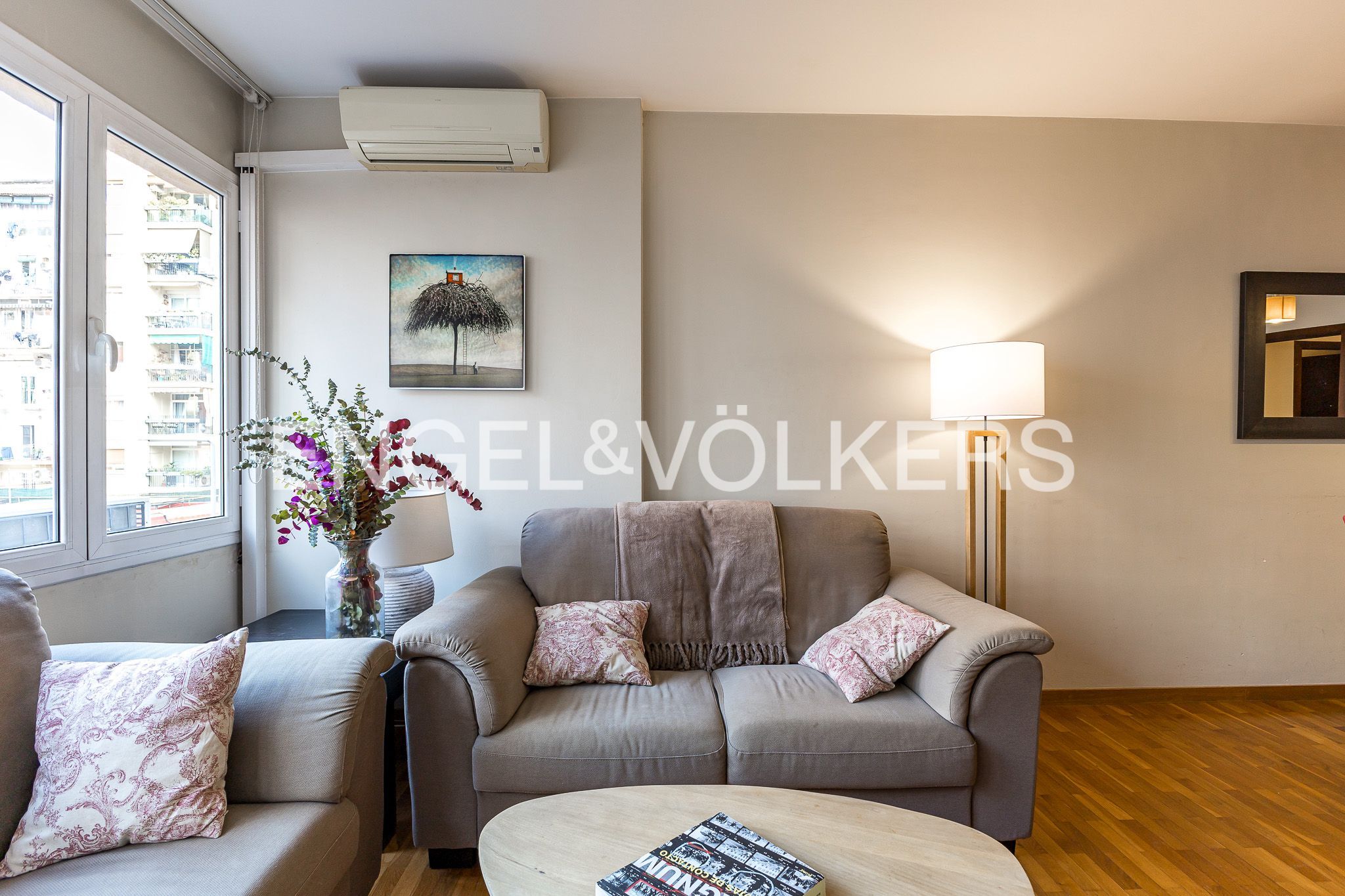 Sala d'estar de Apartament en venda en  Barcelona Capital amb Calefacció, Parquet i Terrassa