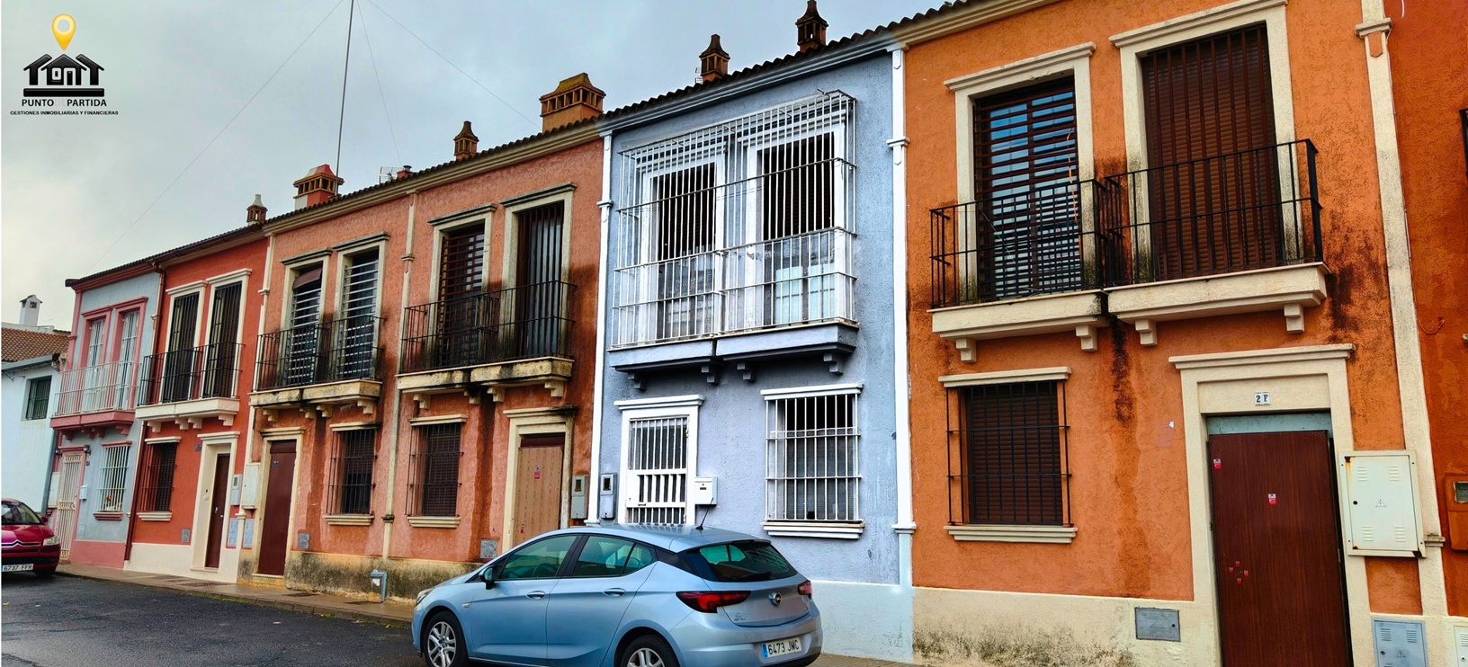 Vista exterior de Casa adosada en venda en Bollullos Par del Condado amb Aire condicionat, Moblat i Forn