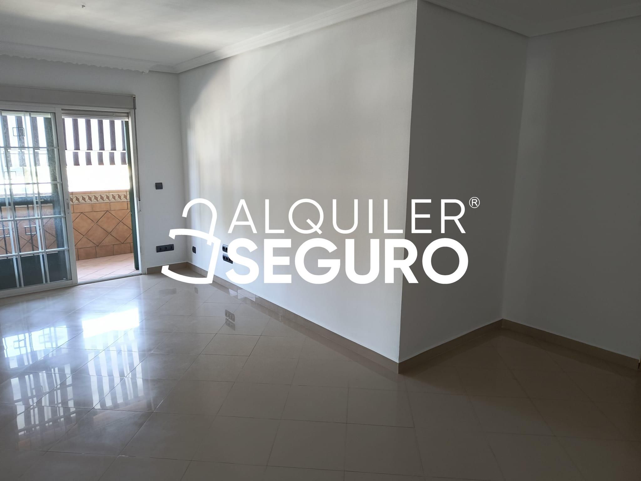 Bedroom of Flat to rent in  Sevilla Capital  with Air Conditioner and Terrace