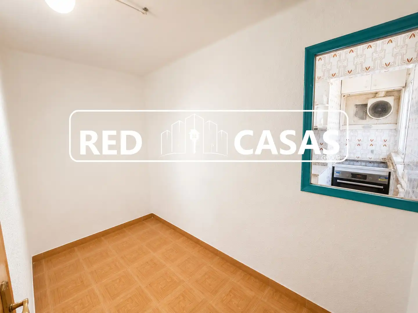 Flat for sale in L'Hospitalet de Llobregat  with Air Conditioner