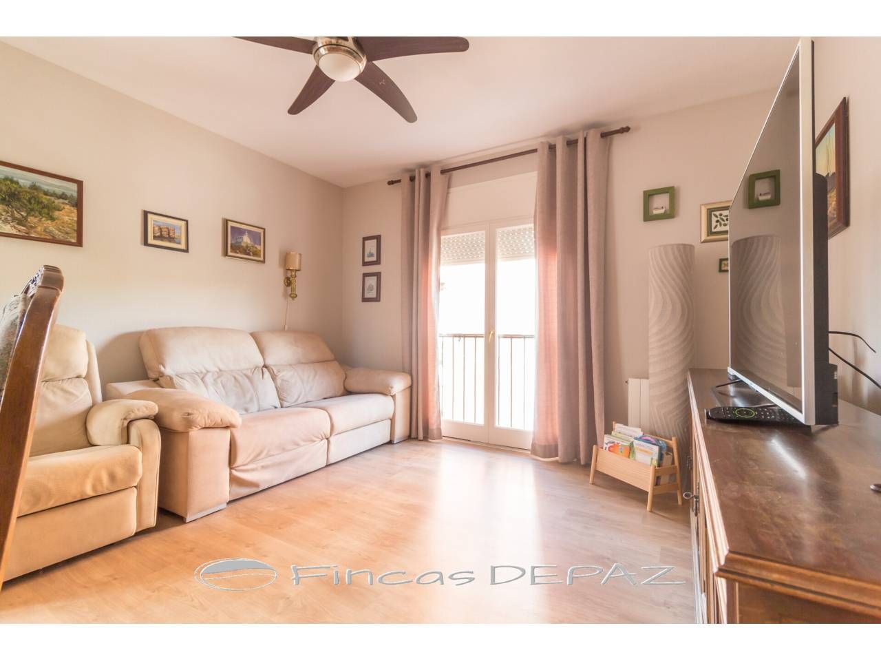 Living room of Flat for sale in Castelldefels  with Heating, Parquet flooring and Terrace