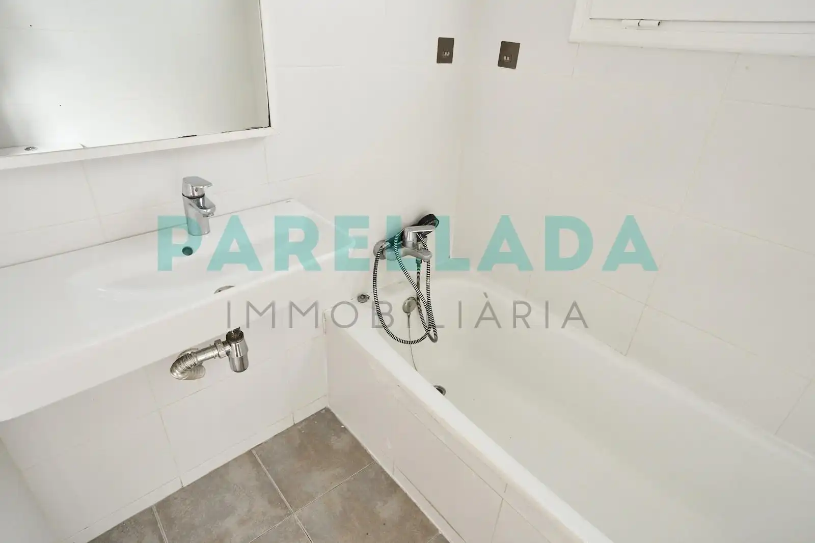 Baño de Piso en venta en Badalona con Terraza y Balcón