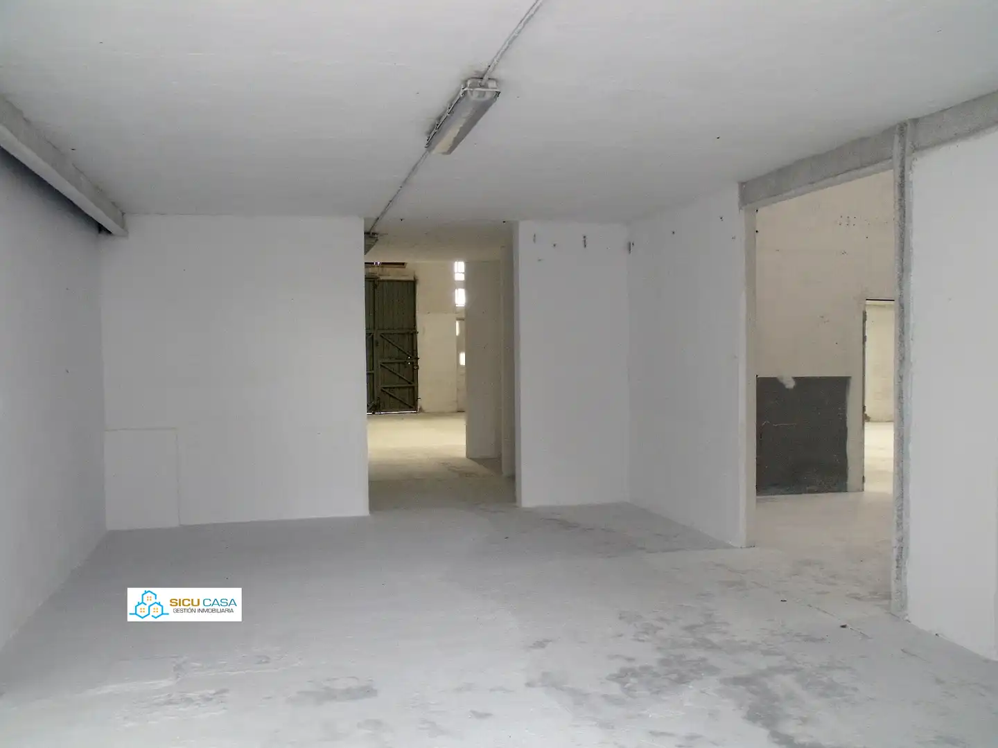 Industrial building for sale in Avenida Zodiaco, imagen 4