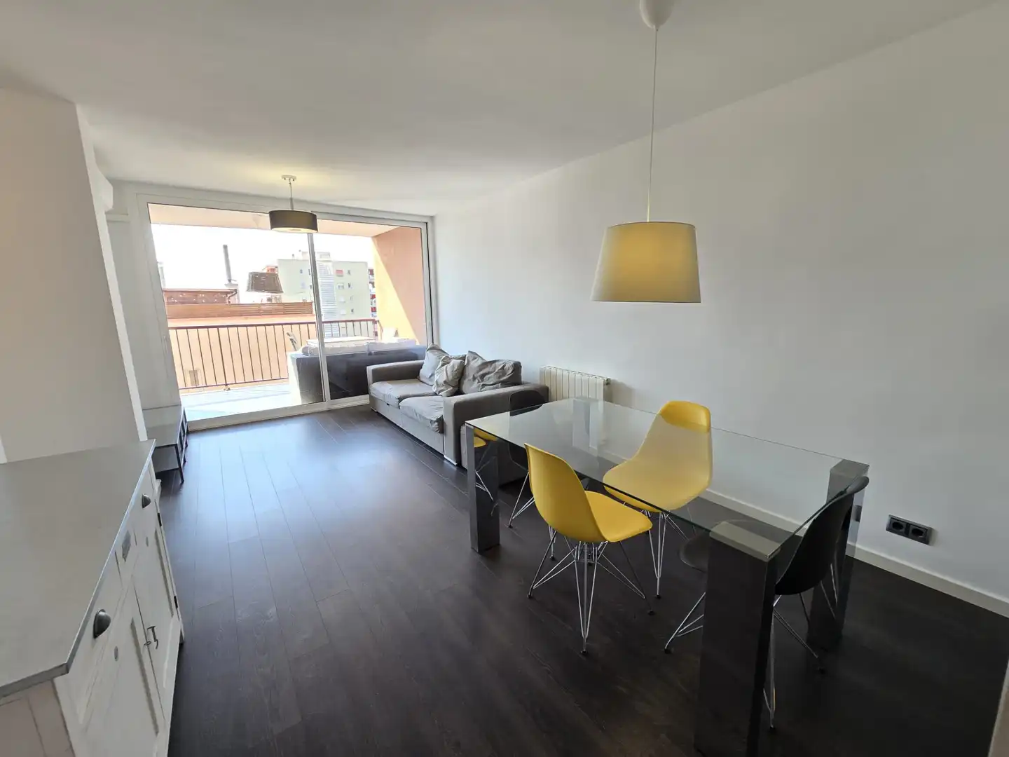 Living room of Flat for rent in Vilassar de Mar  with Air Conditioner, Heating and Parquet flooring