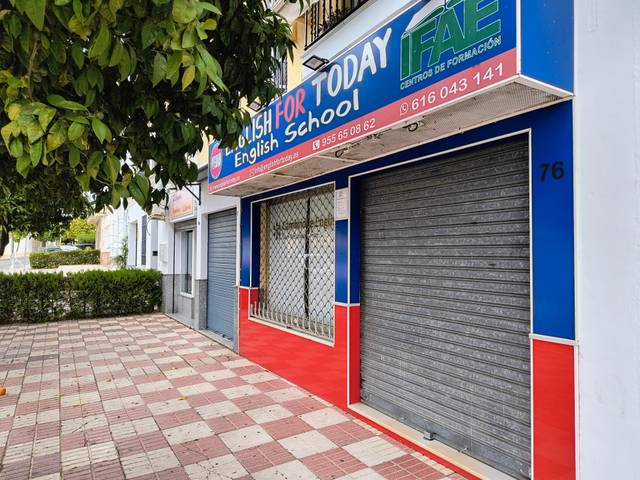 Local comercial en Alquiler en Avenida de Andalucía en Alcalá del Río