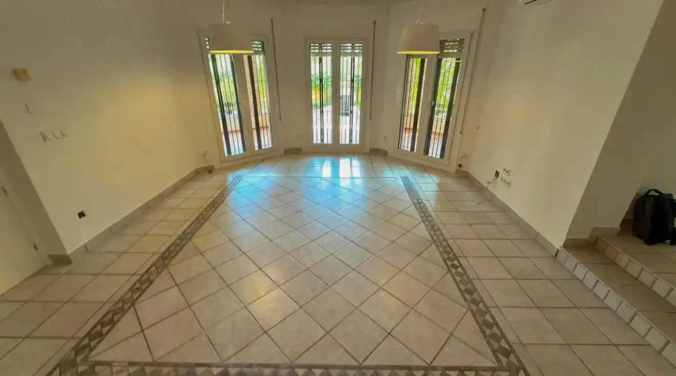 Casa o xalet en venda en Alicante / Alacant amb Aire condicionat, Calefacció i Jardí privat