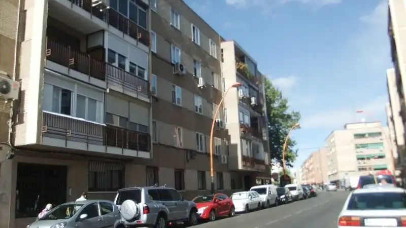 Vista exterior de Local de alquiler en Parla con Aire acondicionado, Calefacción y Parquet