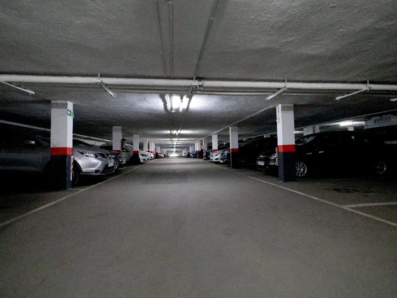 Aparcament de Garatge en venda en Madrid amb Alarma
