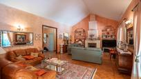Sala d'estar de Finca rústica en venda en Chinchón amb Aire condicionat, Calefacció i Jardí privat