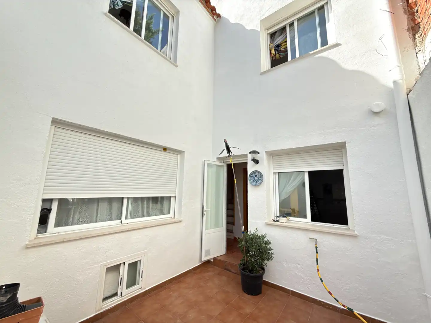 Vista exterior de Casa o chalet en venta en Dosbarrios con Trastero, Amueblado y Lavadora