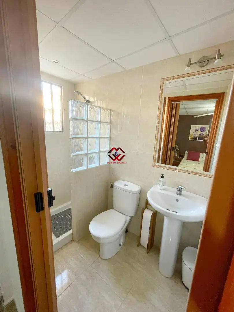 Chalet con jardín en venta en Calle islas azores, imagen 11