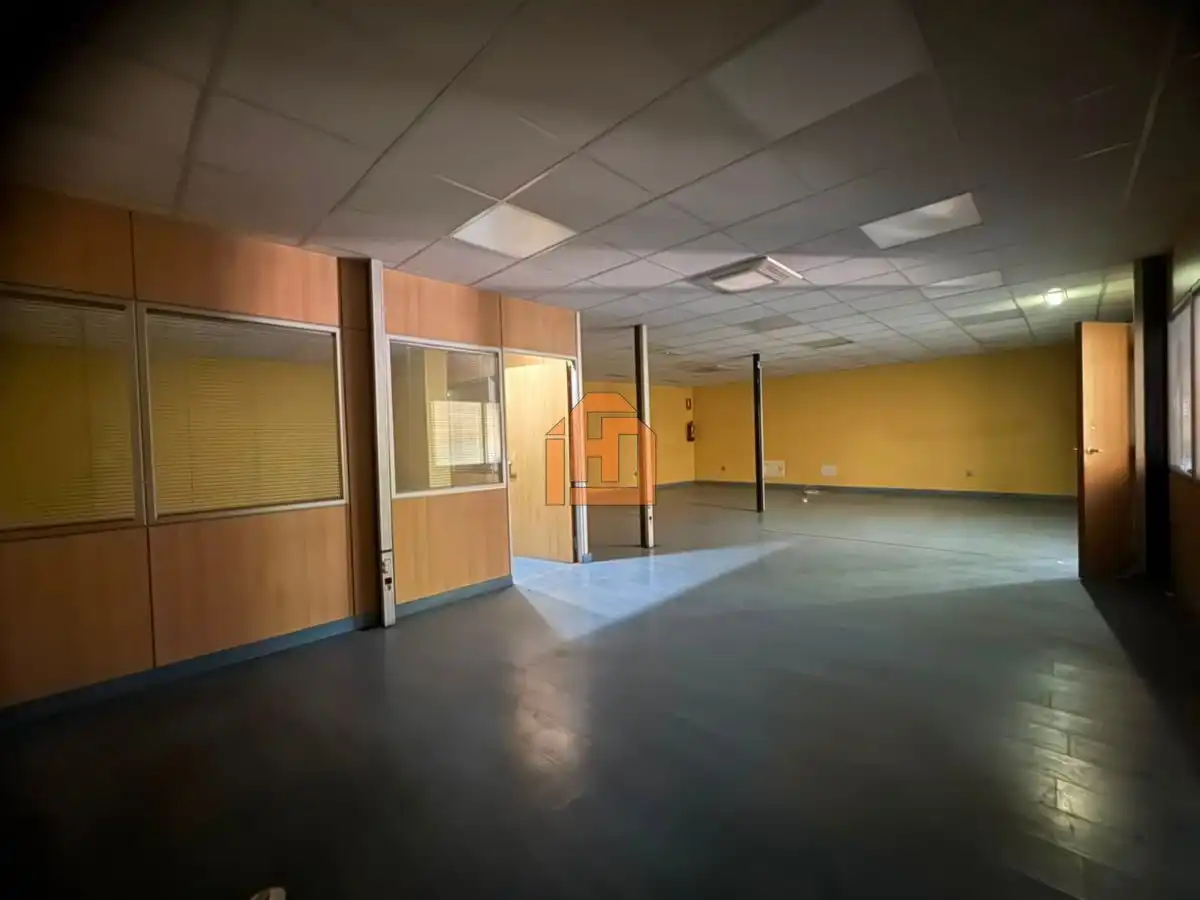 Nave industrial de alquiler en La Lastra