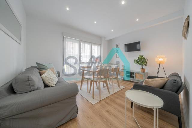 Piso en Alquiler en González Besada en Auditorio - Seminario - Parque de Invierno