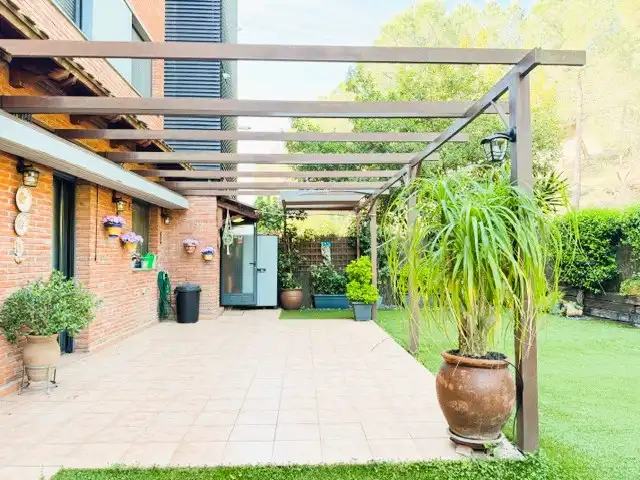 Terrassa de Planta baixa en venda en Tiana amb Calefacció, Jardí privat i Terrassa