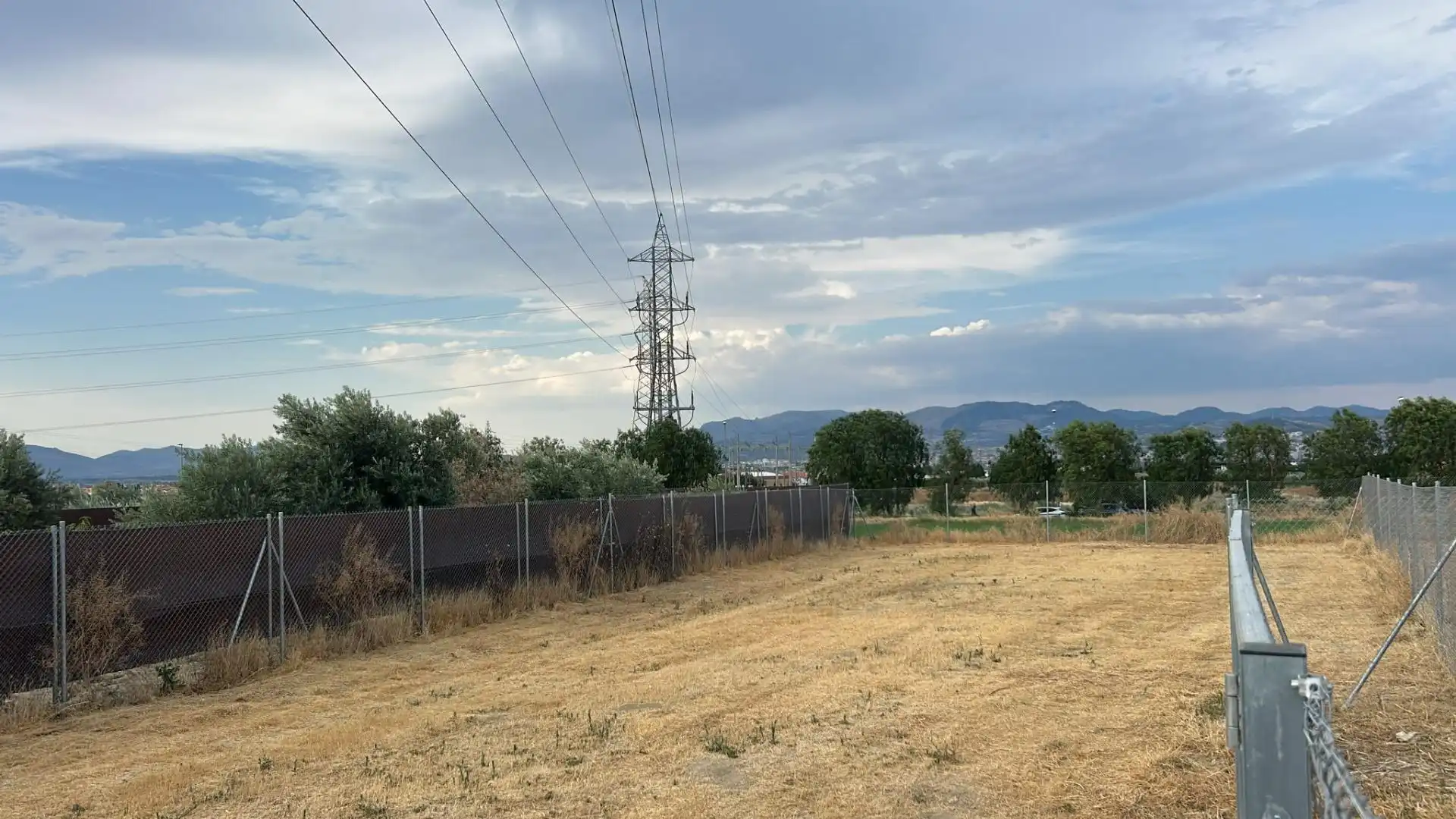 Land for sale in Las Gabias