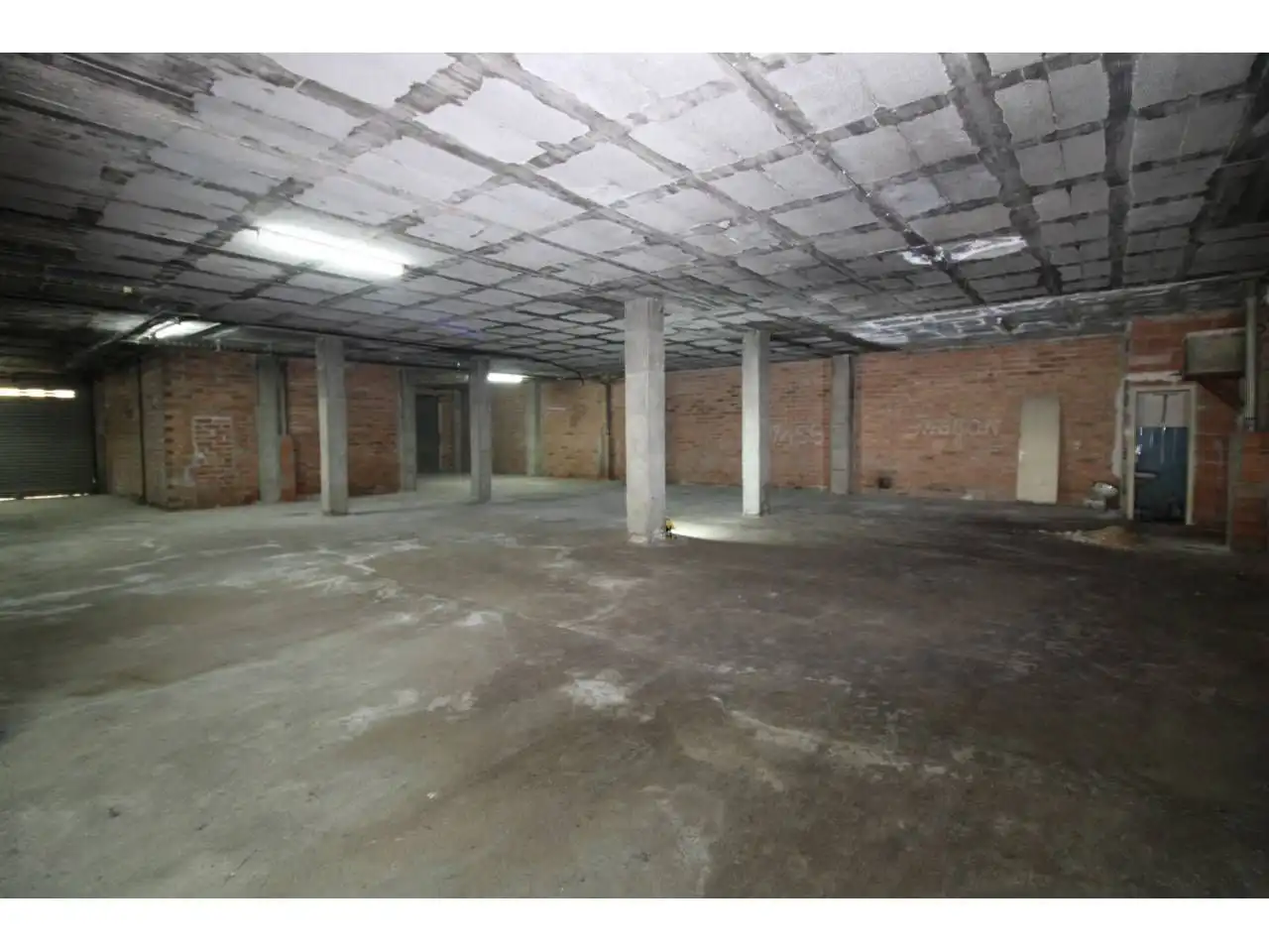 Local comercial en venta en Plaça de l'Anxaneta 3