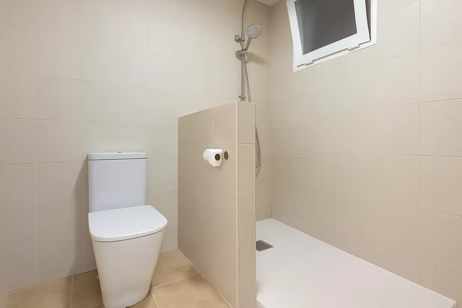 Bany de Pis en venda en Elche / Elx amb Aire condicionat, Moblat i Balcó