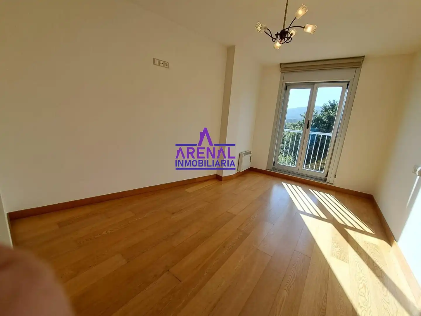 Dormitori de Apartament en venda en A Pobra do Caramiñal amb Calefacció