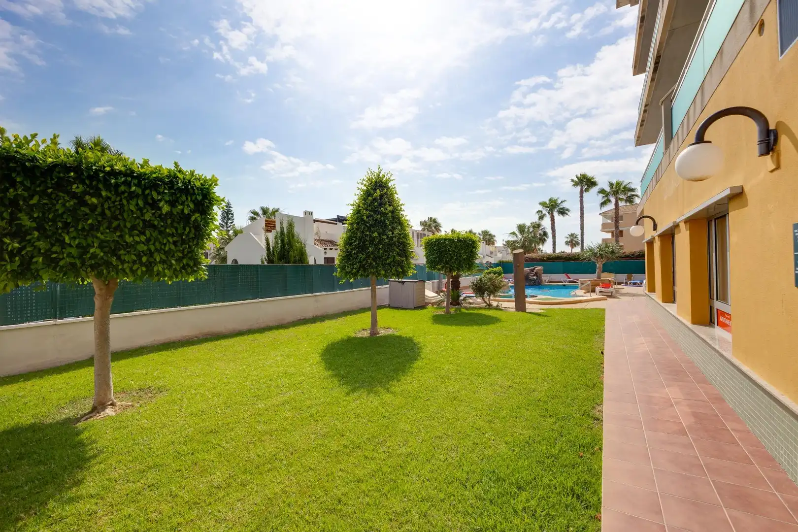 Jardín de Piso en venta en Orihuela con Aire acondicionado, Amueblado y Piscina comunitaria