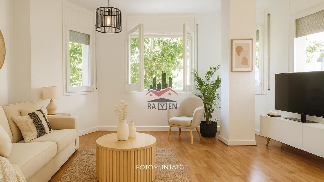 Sala de estar de Piso en venta en Figueres con Microondas