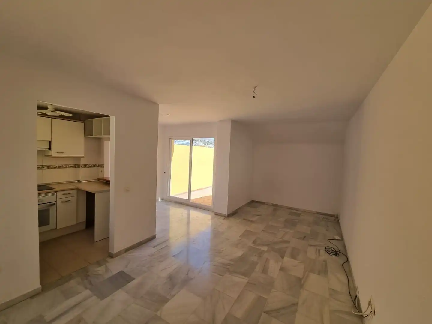 Piso en venta en Fuengirola con Terraza y Piscina comunitaria