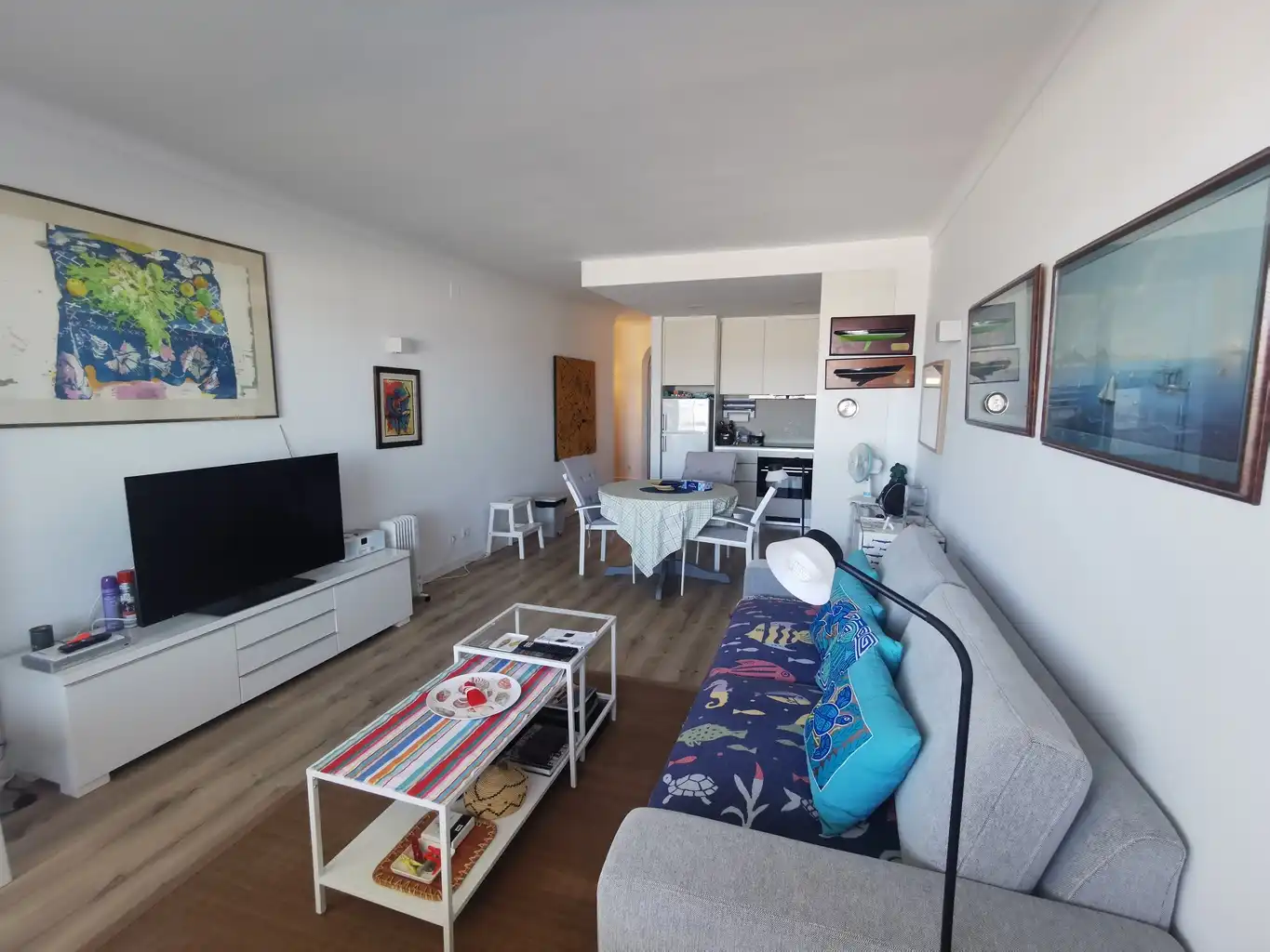 Living room of Flat for sale in L'Escala  with Terrace, Furnished and Oven