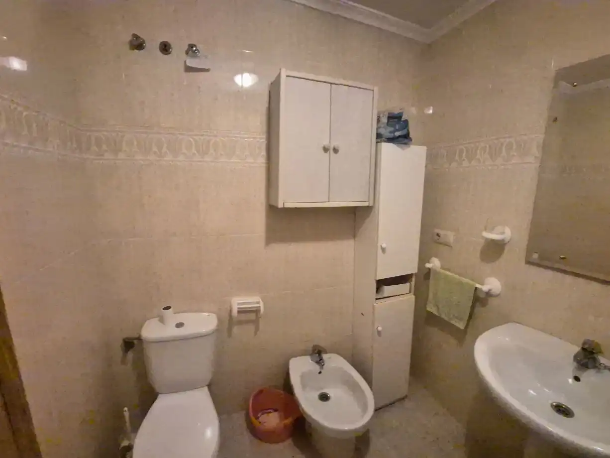 Bany de Apartament en venda en Villajoyosa / La Vila Joiosa amb Terrassa, Piscina i Balcó