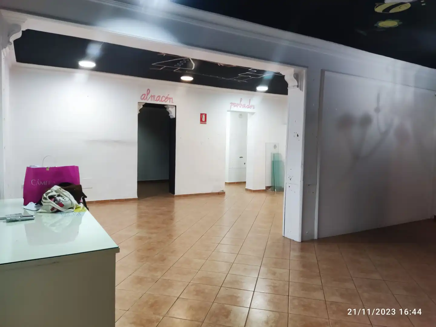 Local comercial en venta en Calle Huertos, imagen 4