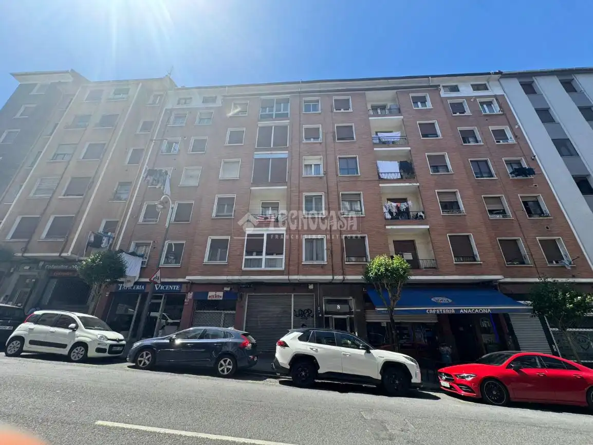 Exterior view of Flat for sale in Bilbao   with Balcony