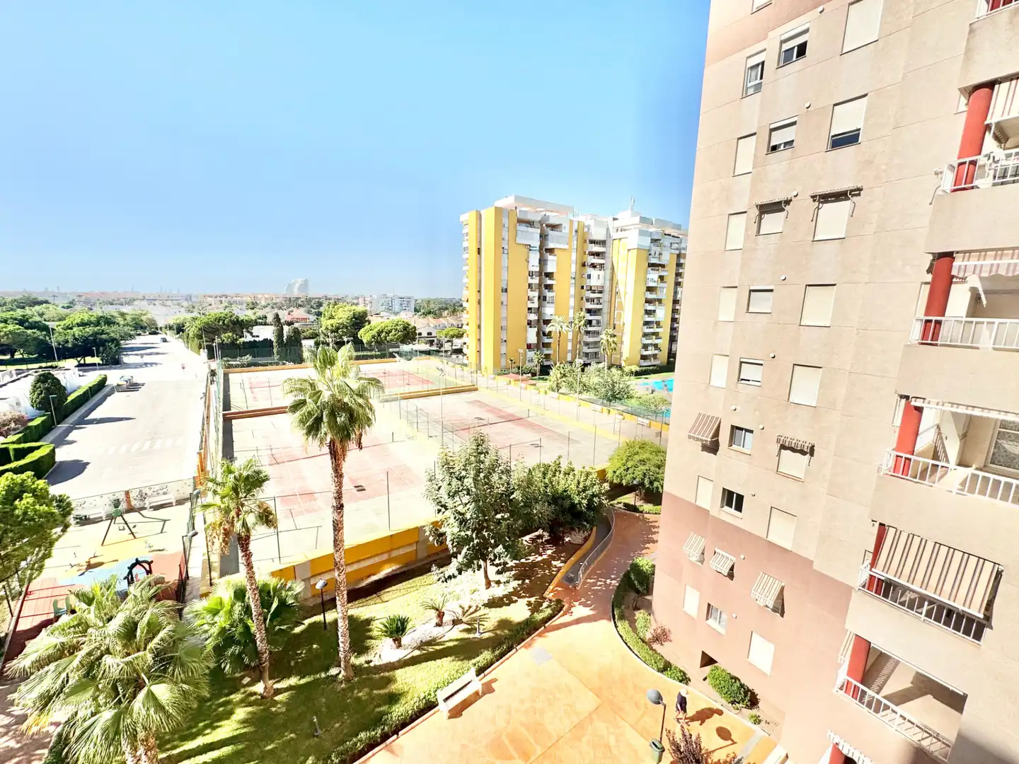 Vista exterior de Apartament de lloguer en Canet d'En Berenguer amb Aire condicionat, Terrassa i Moblat