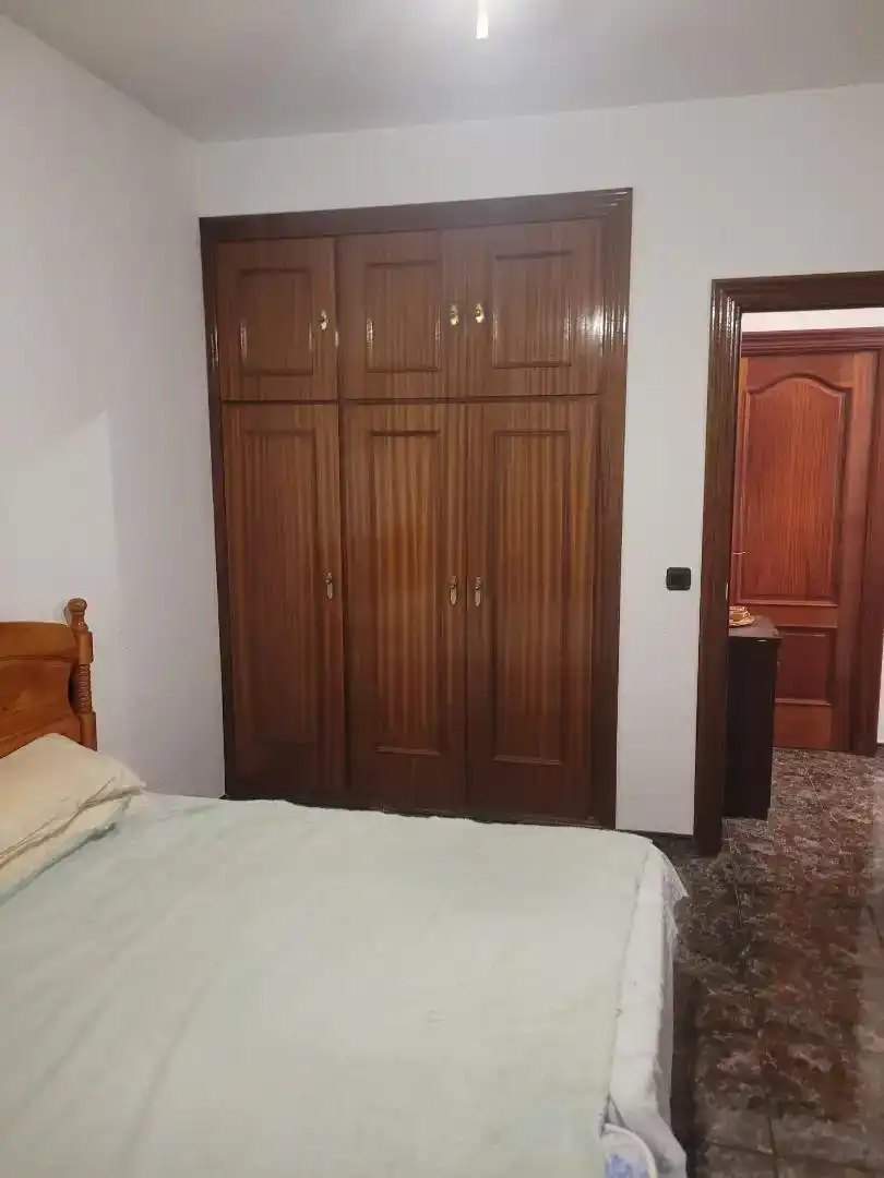 Dormitori de Casa o xalet en venda en Fuente Vaqueros amb Balcó