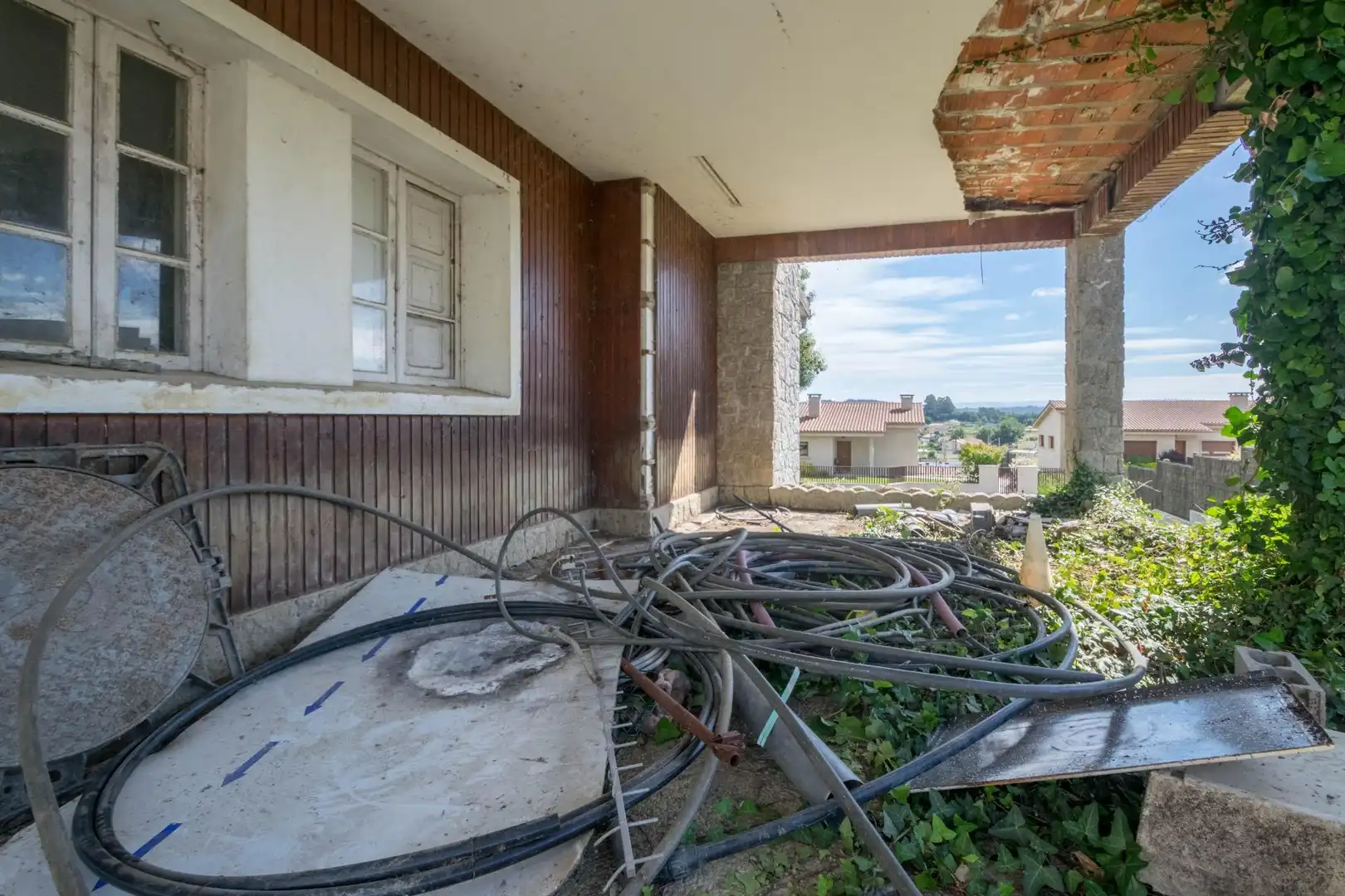 Vista exterior de Casa o xalet en venda en Cambre  amb Terrassa