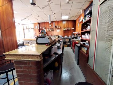 Locale commerciale in vendita a Carrer Segarra 1