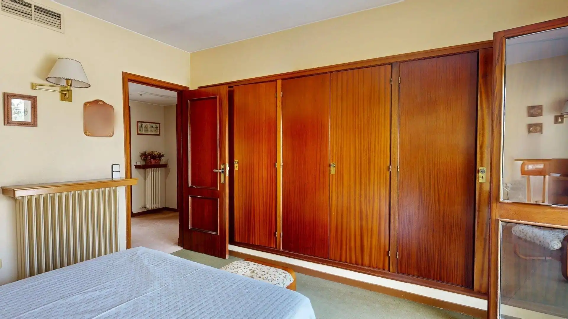 Habitación de Casa o chalet en venta en Zaragoza con Aire acondicionado, Calefacción y Jardín privado