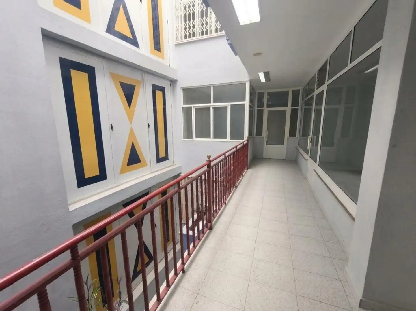 Oficina en venta en Noia, A Coruña