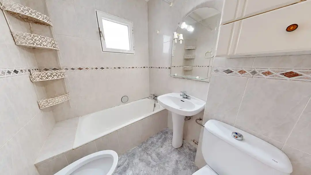 Baño de Piso en venta en Mejorada del Campo con Calefacción, Terraza y Trastero