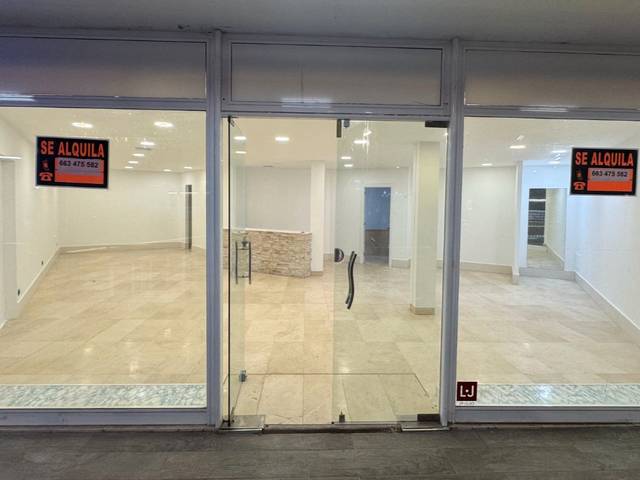 Local comercial en Alquiler en Avenida Rafael Puig Lluvina, 9 en Playa de las Américas