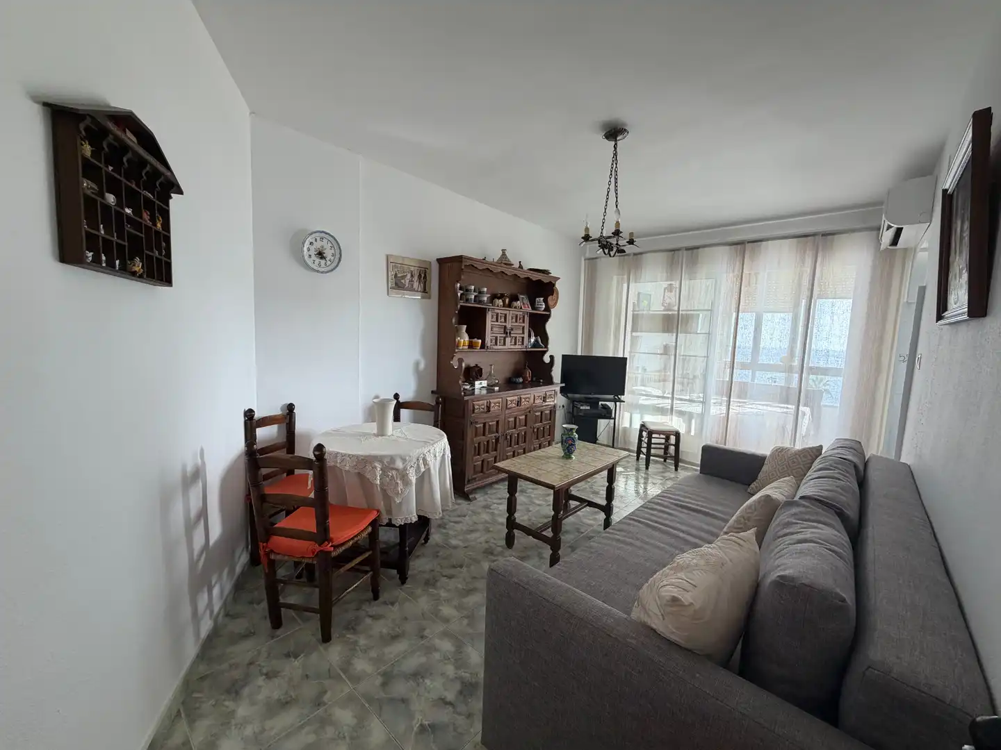 Sala de estar de Apartamento en venta en Algarrobo con Aire acondicionado, Terraza y Amueblado