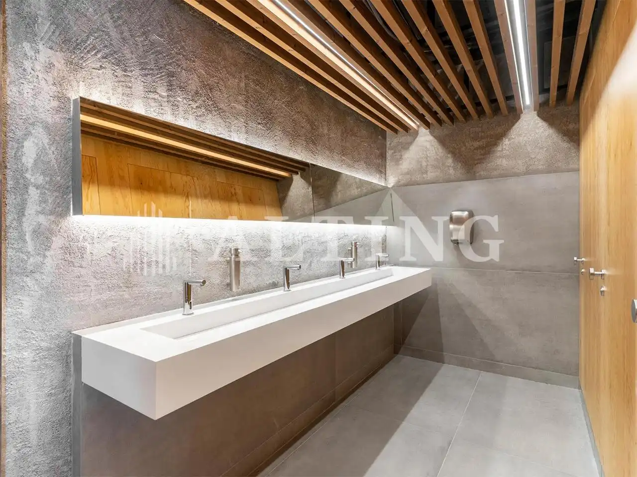 Badezimmer von Büro zur Miete in Barcelona
