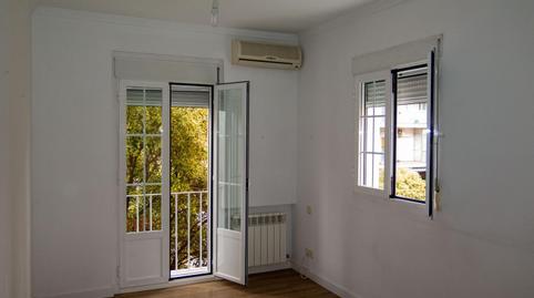 Foto 2 de Piso de alquiler en Sierra del Cadí, Palomeras Bajas, Madrid